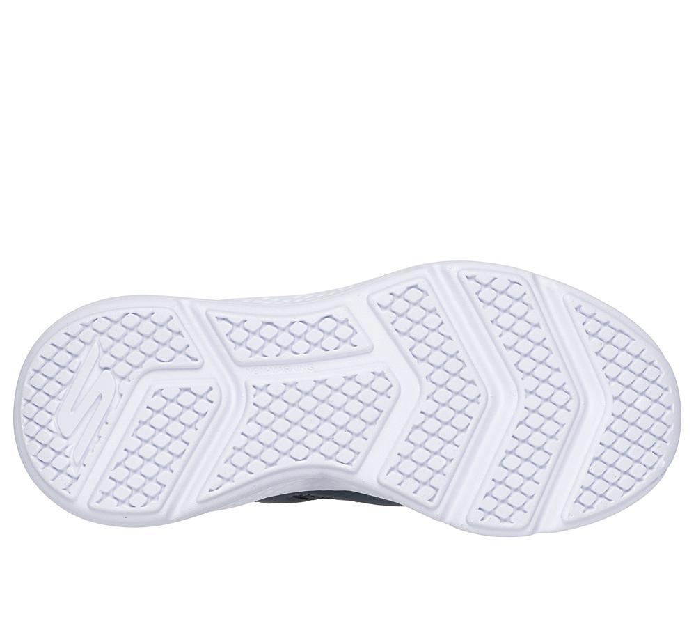 Boys's Skechers GO RUN Elevate - Astonishing Speed Sneakers Charcoal  USA |  8057-OFUHQ