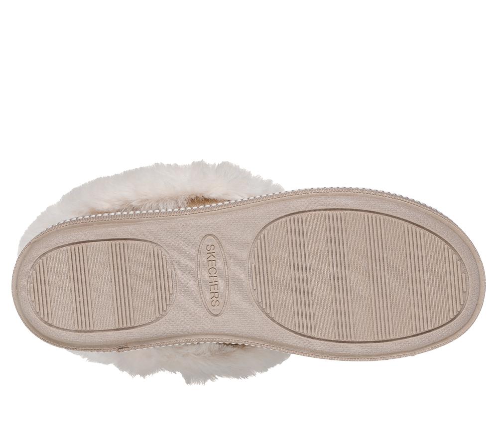 Women Skechers Cozy Campfire - Winter Nights Slip On Shoes Sand Khaki  USA |  4321-KCIXH