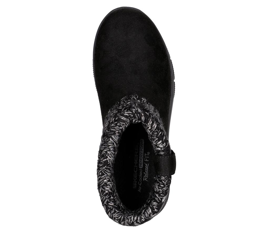Women Skechers Relaxed Fit: Easy Going - Cozy Weather Boots Black  USA |  6702-QIEDL